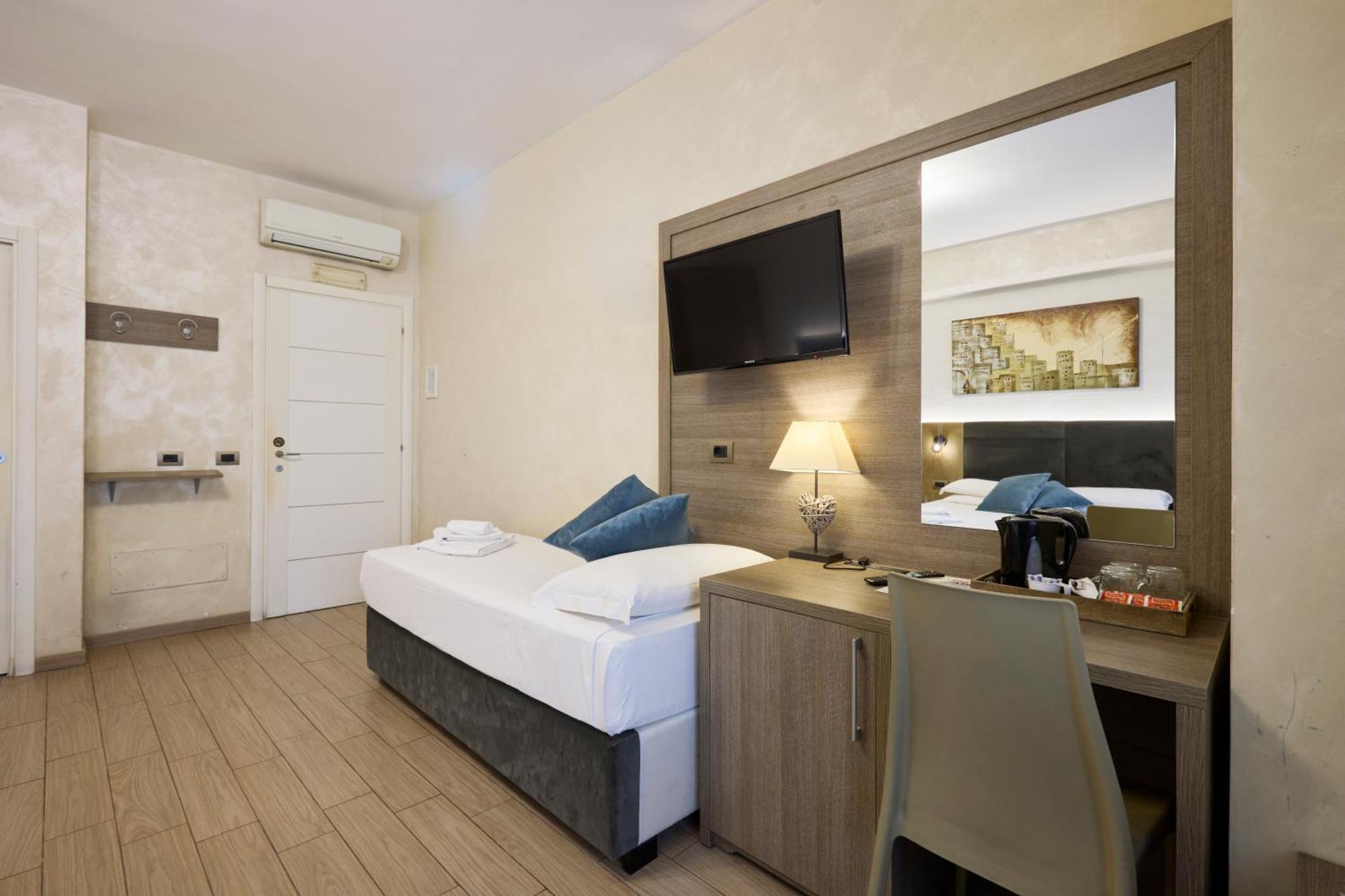 Relais Tiburtina Bed & Breakfast 2*